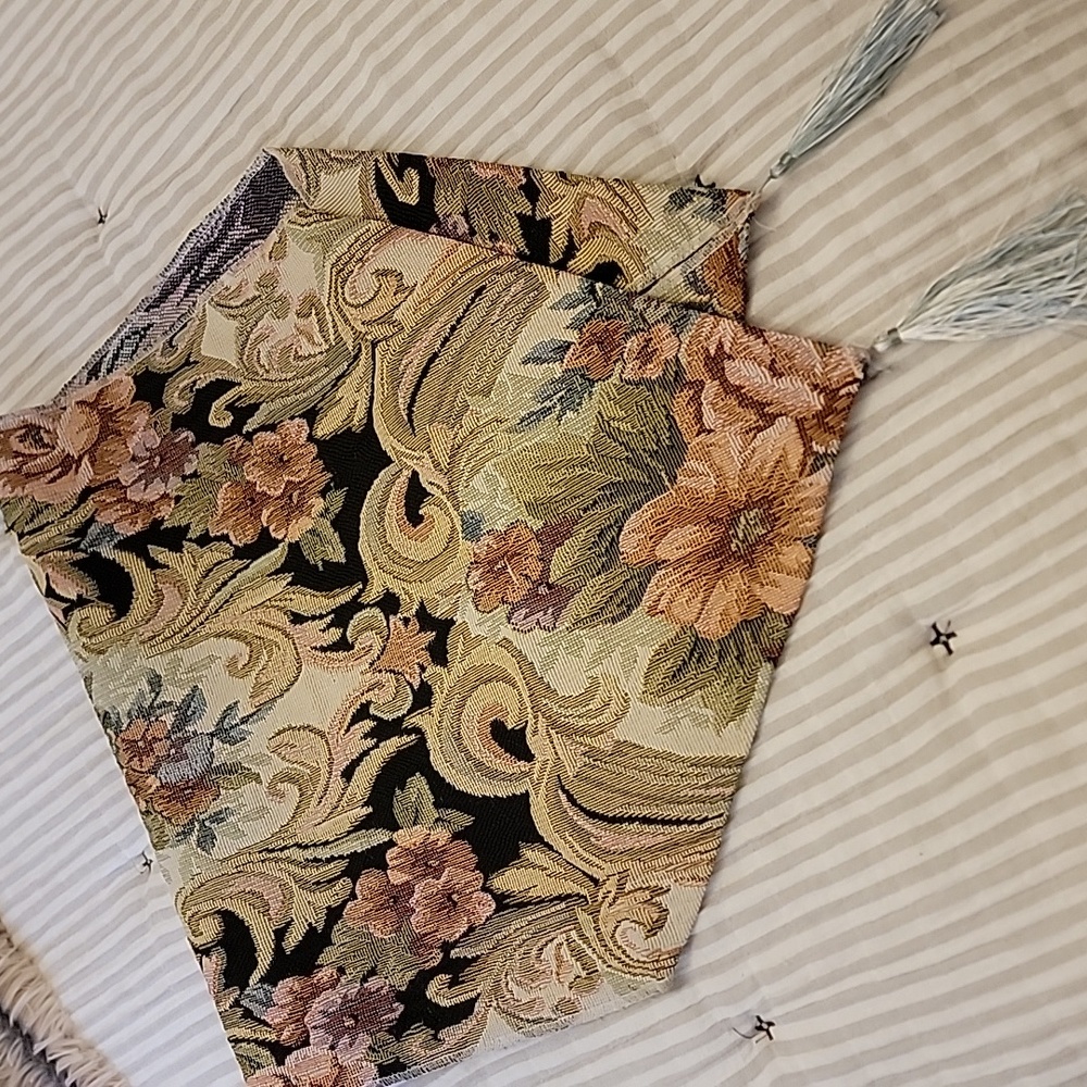 Table runner - Picture 5 of 6